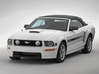 Ford_Mustang_GT-CS.jpg