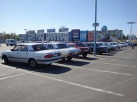 2010.08.22_110136  г.Курск Курско-белгородские экипажи. На стоянке у гипермаркета Линия.JPG