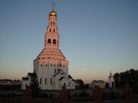 2010.08.22_202746  Белгородская обл., п.Прохоровка. Храм Святых Апостолов Петра и Павла.JPG
