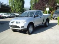 mitsubishi_l200_25_did136cv_club_cab_invite_my_10_392_1_big (1).jpg