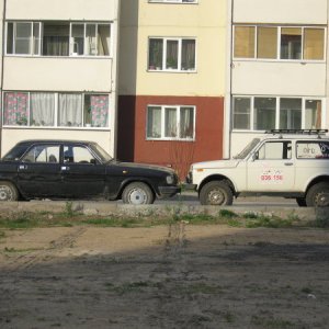 Омниева и моя коллесницы, в одной по городу и трассе шик, а на другой за городом и вне асфальта зачетно :)