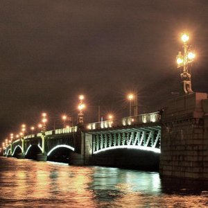 Троицкий мост, вид с левого берега Невы