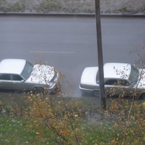 нас с соседом постоянно путали ))))