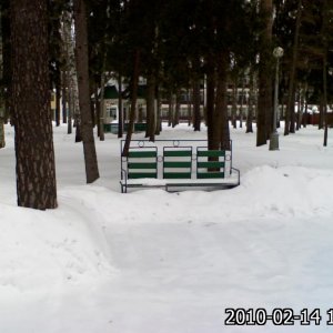 Площадка с лавочками