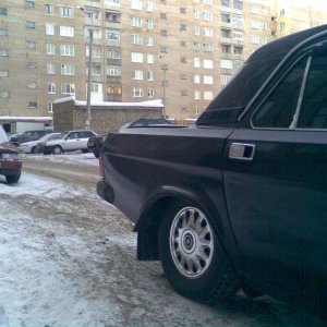 мне не нравится на волгах опущенный зад...