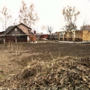апрель