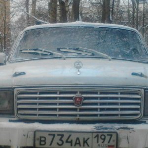 вид спереди после аварии решётка стоит пока эта летом будет другая с дизайном пока неопределился