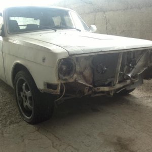 Подтолкнул мерседес. Отрихтовал слегка.