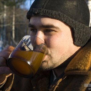 Дежурное блюдо - яблочный сок со льдом :)