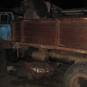 что под рукой было из того и слепили