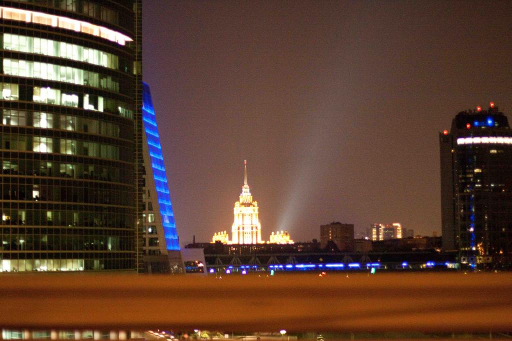 Вид с ТТК на деловой центр Moscow City и Radisson Royal Hotel