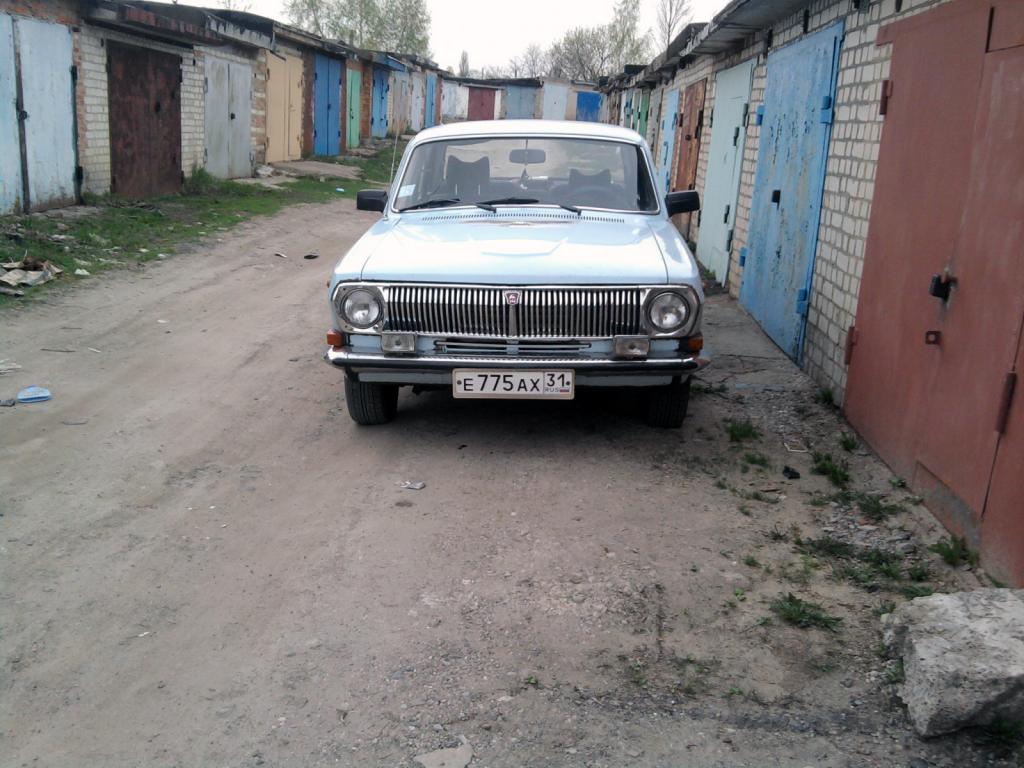 В гараже