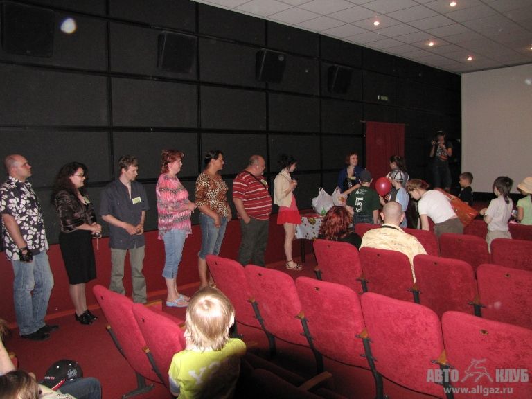 В кинотеатре