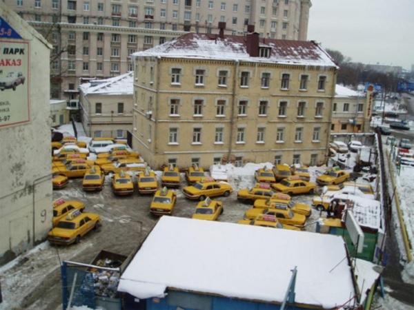 Зима в таксопарке