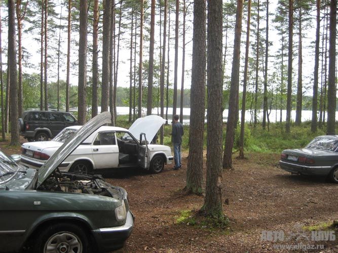 Любимое зрелище волговода - подкапотное пространство...