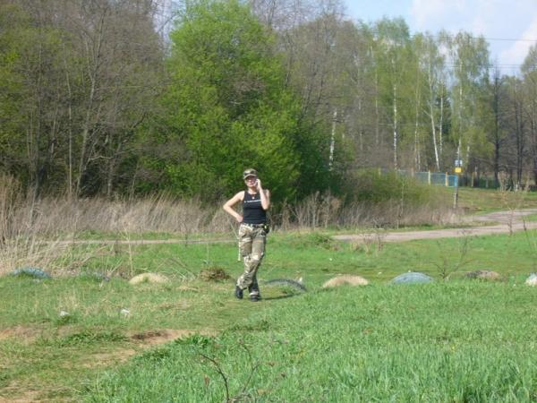 Неблондинка