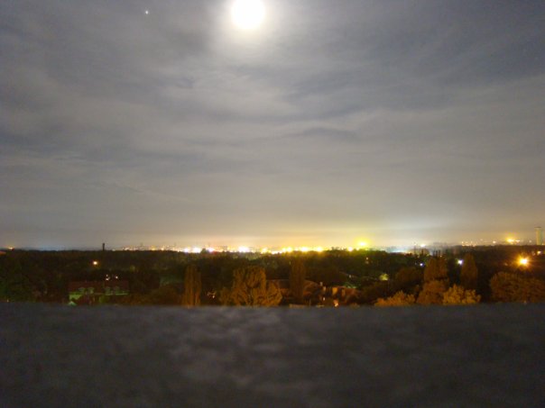 Прикольное солнце...

только это луна )
