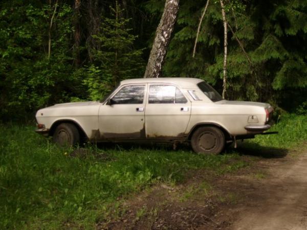 Самая первая Волжанка 89 гада,принадлежала моему отцу.Была куплена в очень приличном состоянии,но за 7 лет владения ни разу не антикорилась,практическ