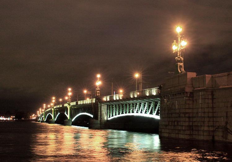 Троицкий мост, вид с левого берега Невы