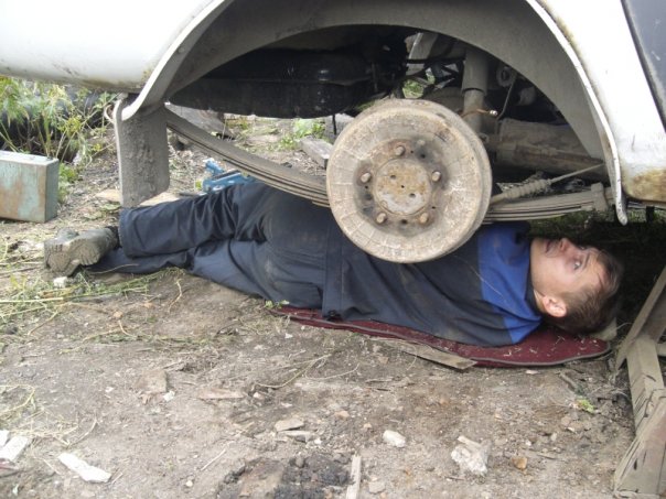 Тяжело вываливался кардан.