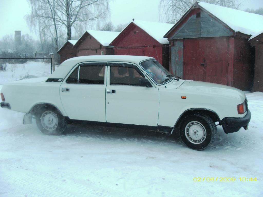 у гаража