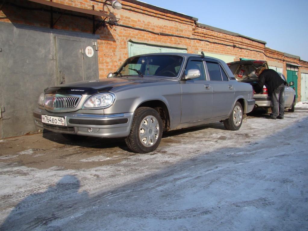 у гаража