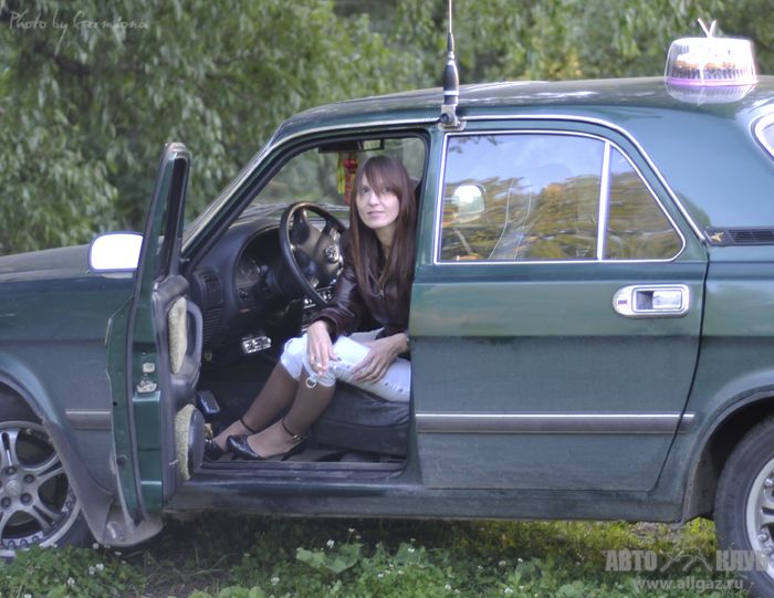 это не мигалка, это тортик :))