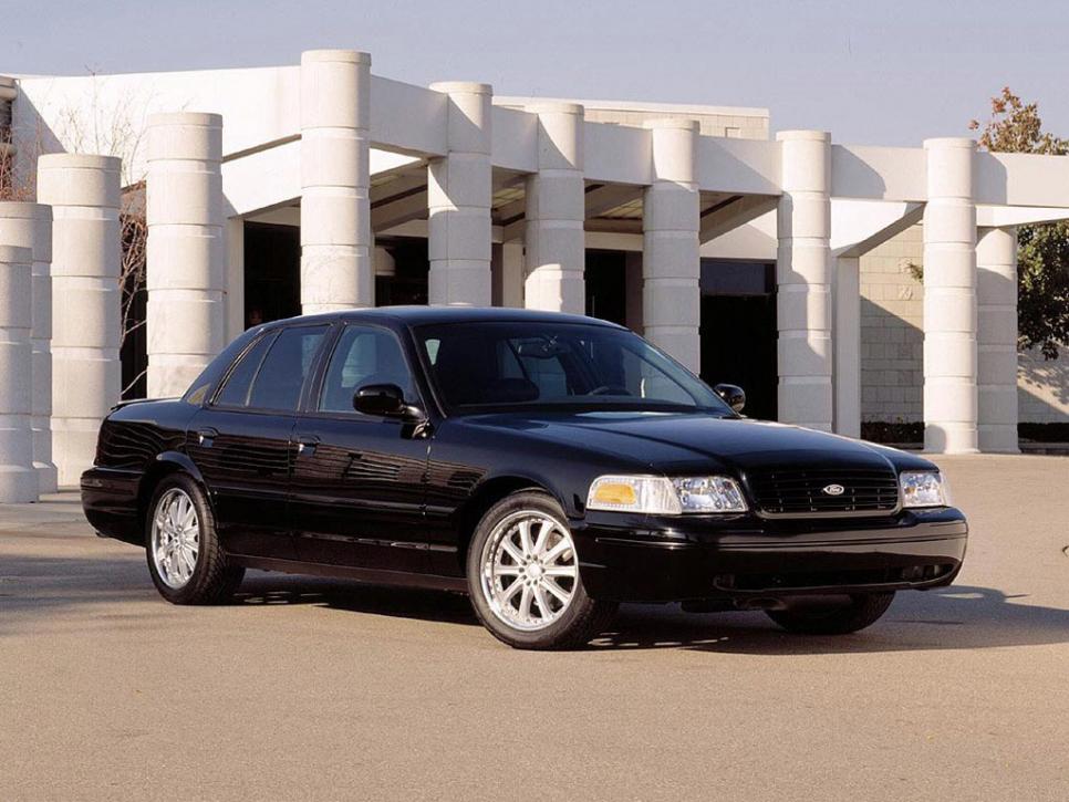 ford crown victory