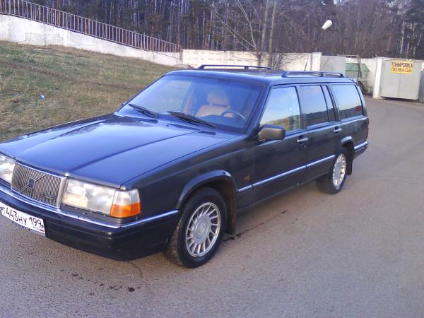 VOLVO 960 3 литра,204 лошади, автомат,кожа-рожа,полный фарш.
После Волги захотелось купить именно Вольво,не знаю почему.
 Купил в декабре 2008, а в ян